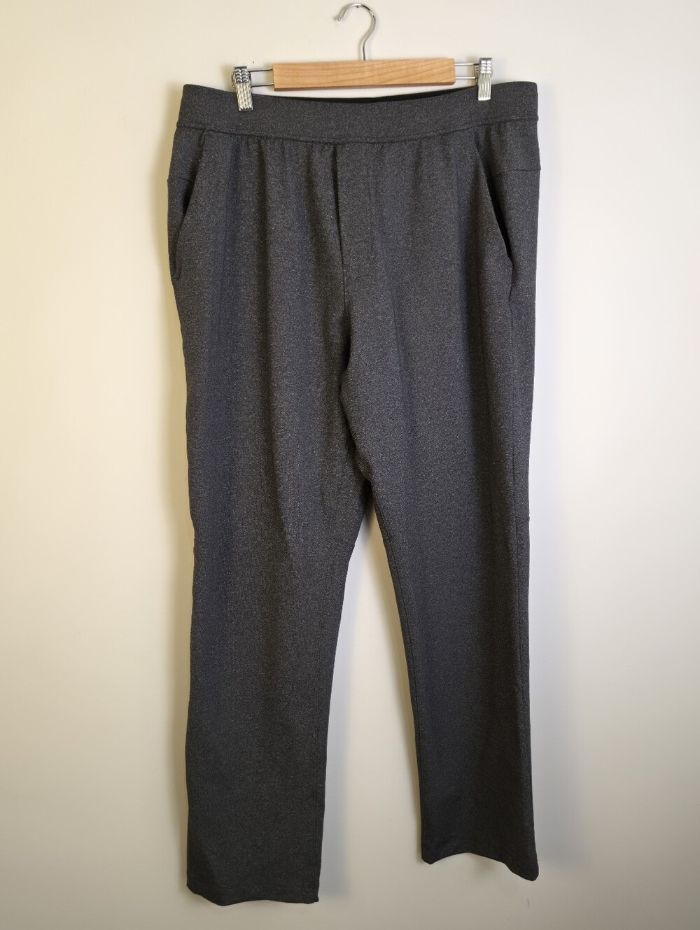 Lululemon Men's Discipline Pants size XL gray